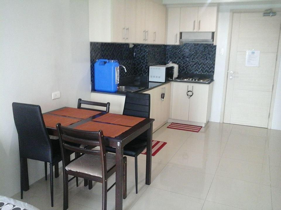 Sea Residences Moa-Eric Apartments Манила Екстериор снимка